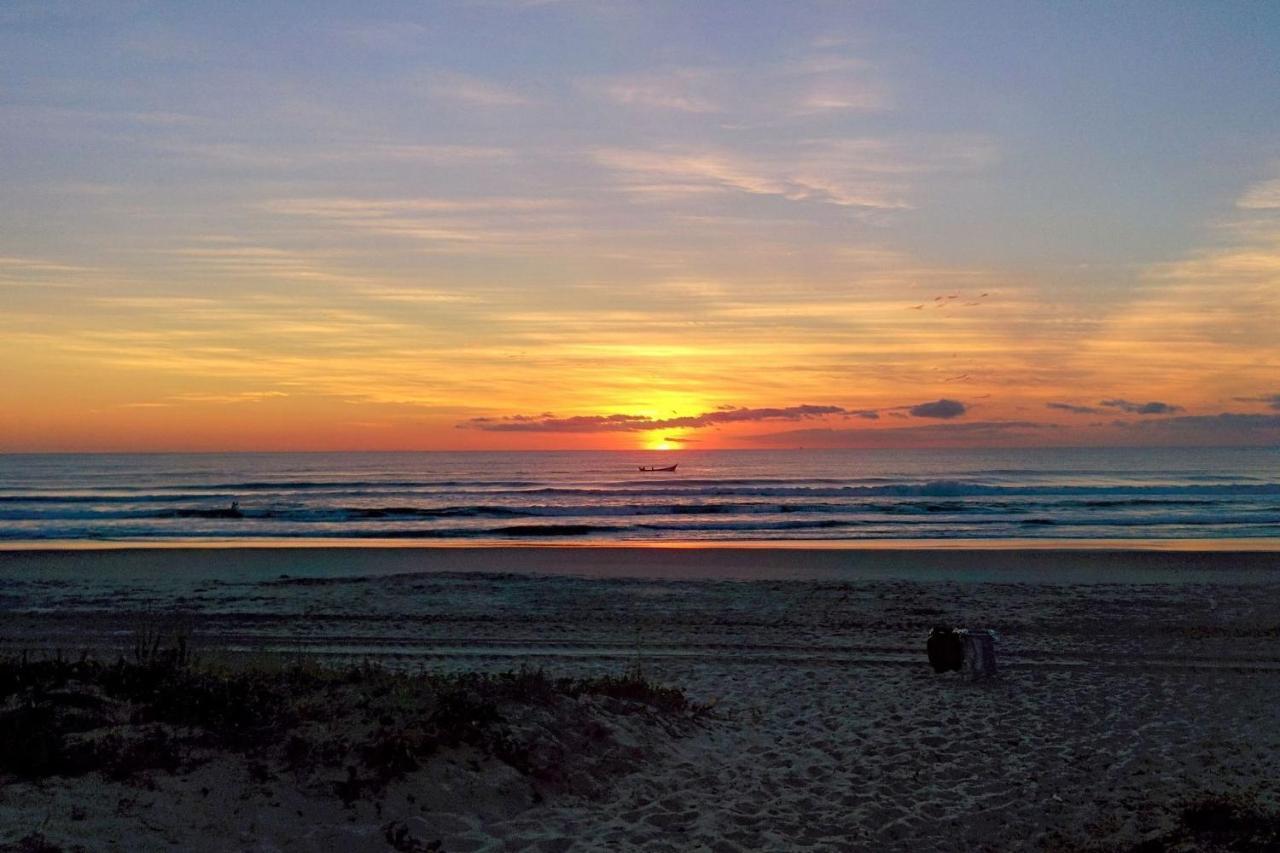 Tranquilidade A Alguns Passos Da Praia - Churrasqueira, Super Wi-Fi! Matinhos Buitenkant foto